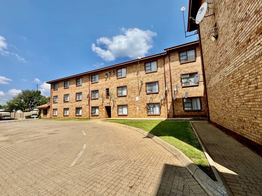 2 Bedroom Property for Sale in Potchefstroom North West